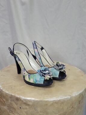 Anne Klein Akeli blue multi floral peep-toe shoes sizw 10